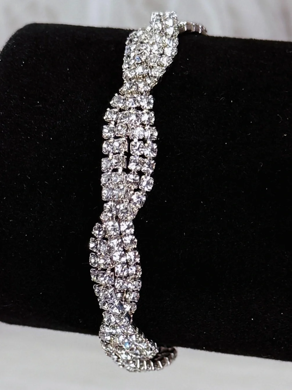 Elegant Silvertone Rhinestone Dressy Bracelet